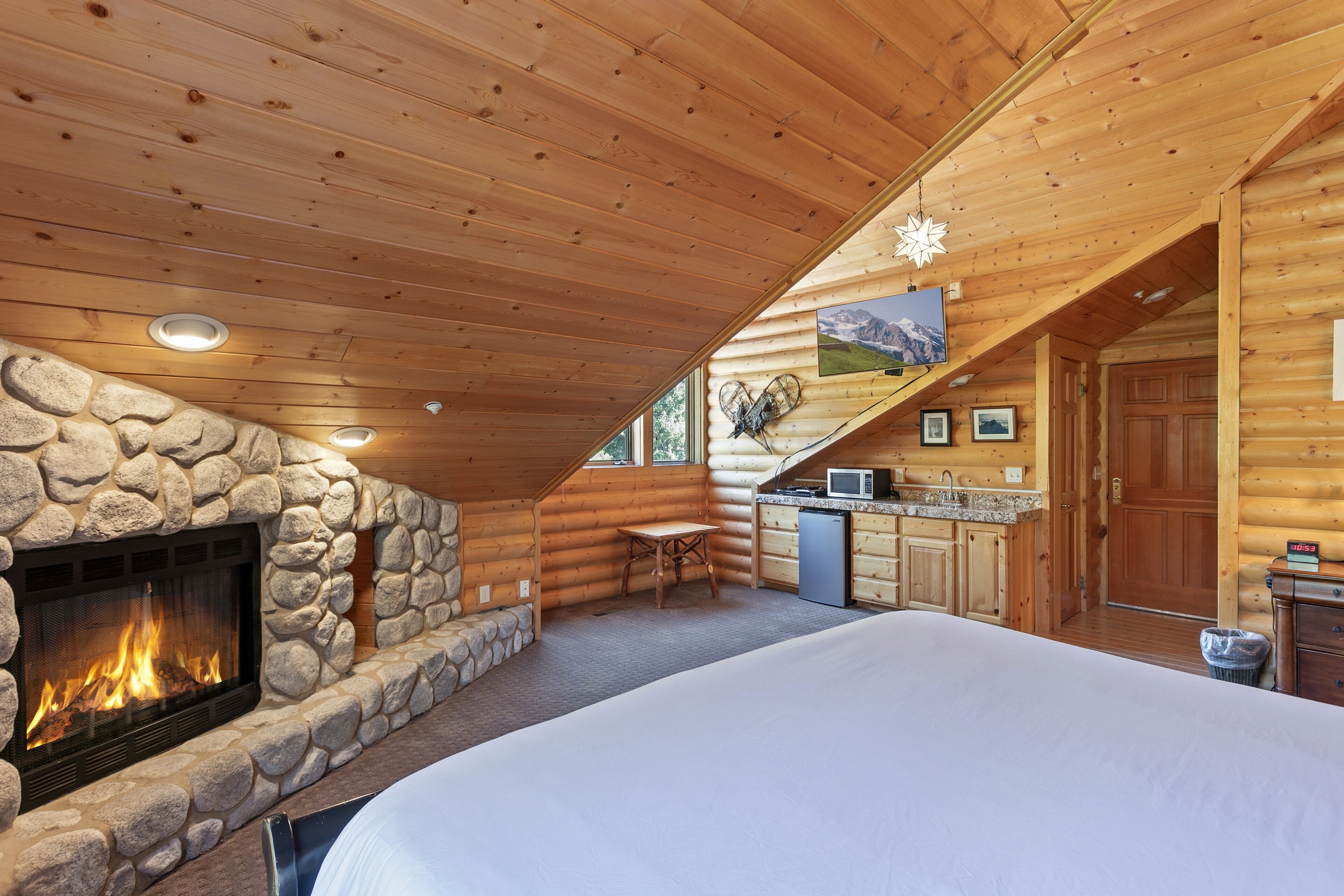 Condo, 3 Bedrooms | 3 bedrooms, iron/ironing board, free WiFi