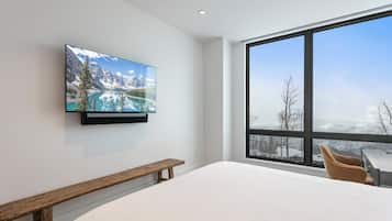 Condo, 3 Bedrooms | 3 bilik tidur, seterika/papan seterika, Wi-fi percuma