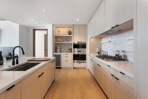 Appart'hôtel, 3 chambres | Cuisine privée