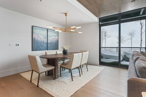 Condo, 3 habitaciones | Restaurantes