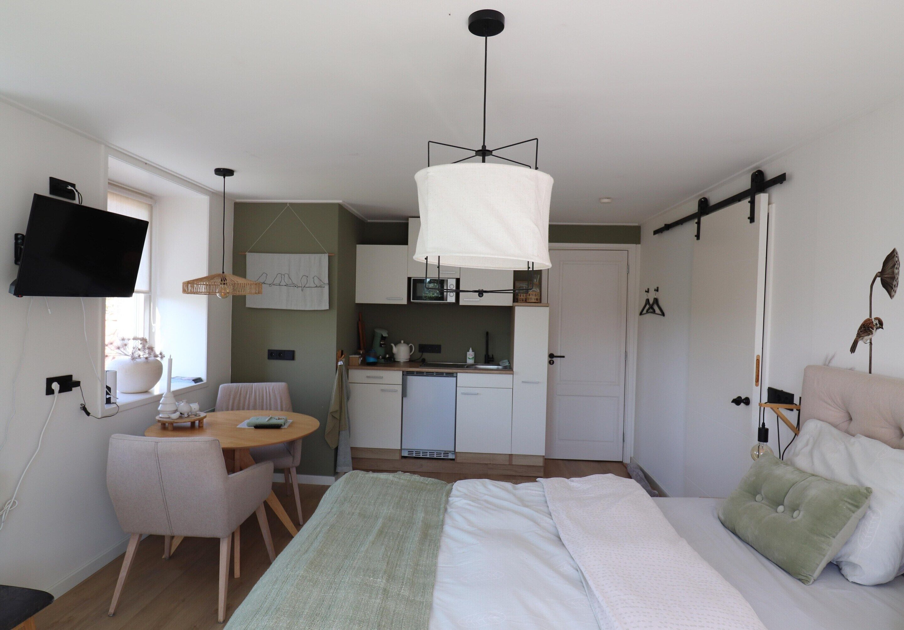 Apartment | 1 bedroom, individually furnished, bed sheets