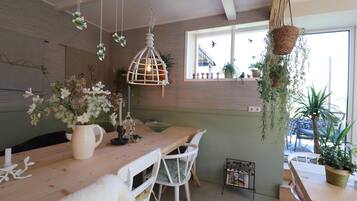 Apartment | Game room