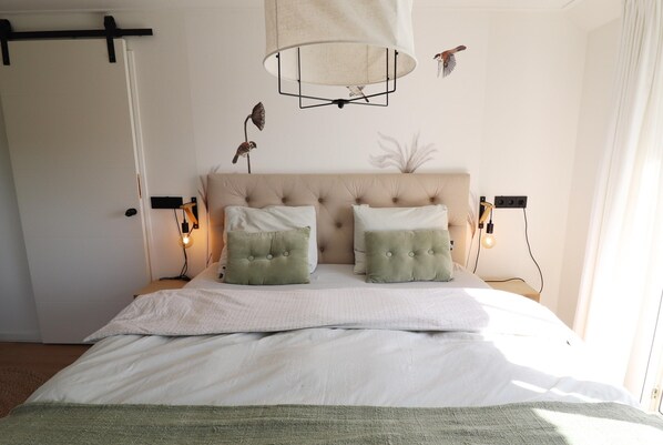 Apartment | 1 bedroom, individually furnished, bed sheets - Beautifully Styled Apartment (Bitgummole)