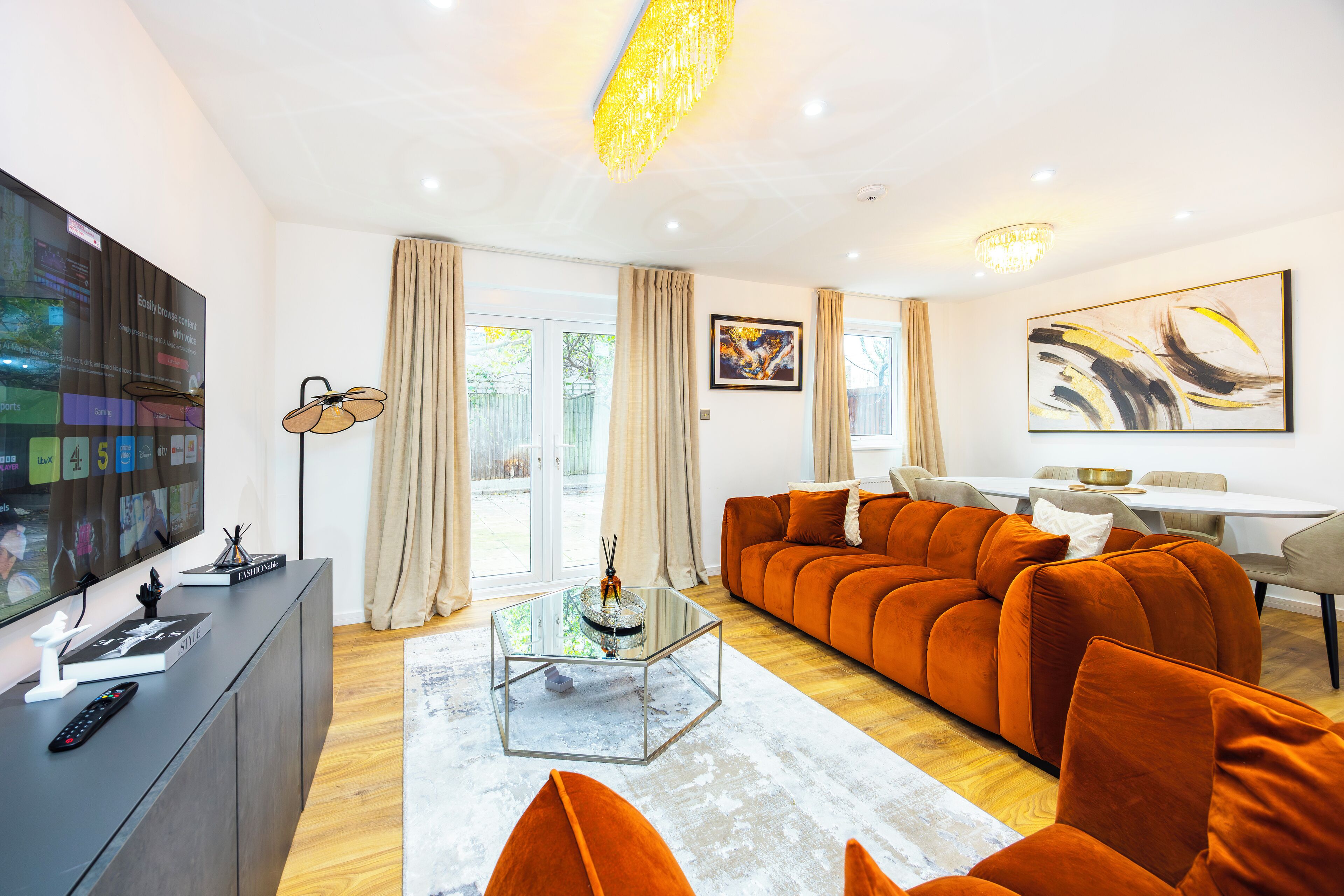 المنشأة من الداخل