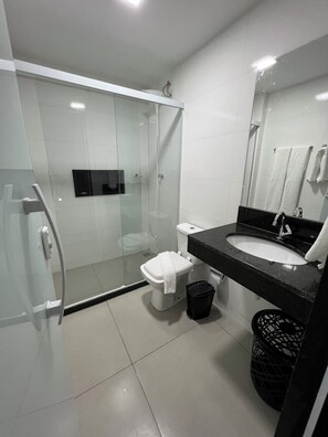 Premium Apartment, Partial Ocean View | Bathroom