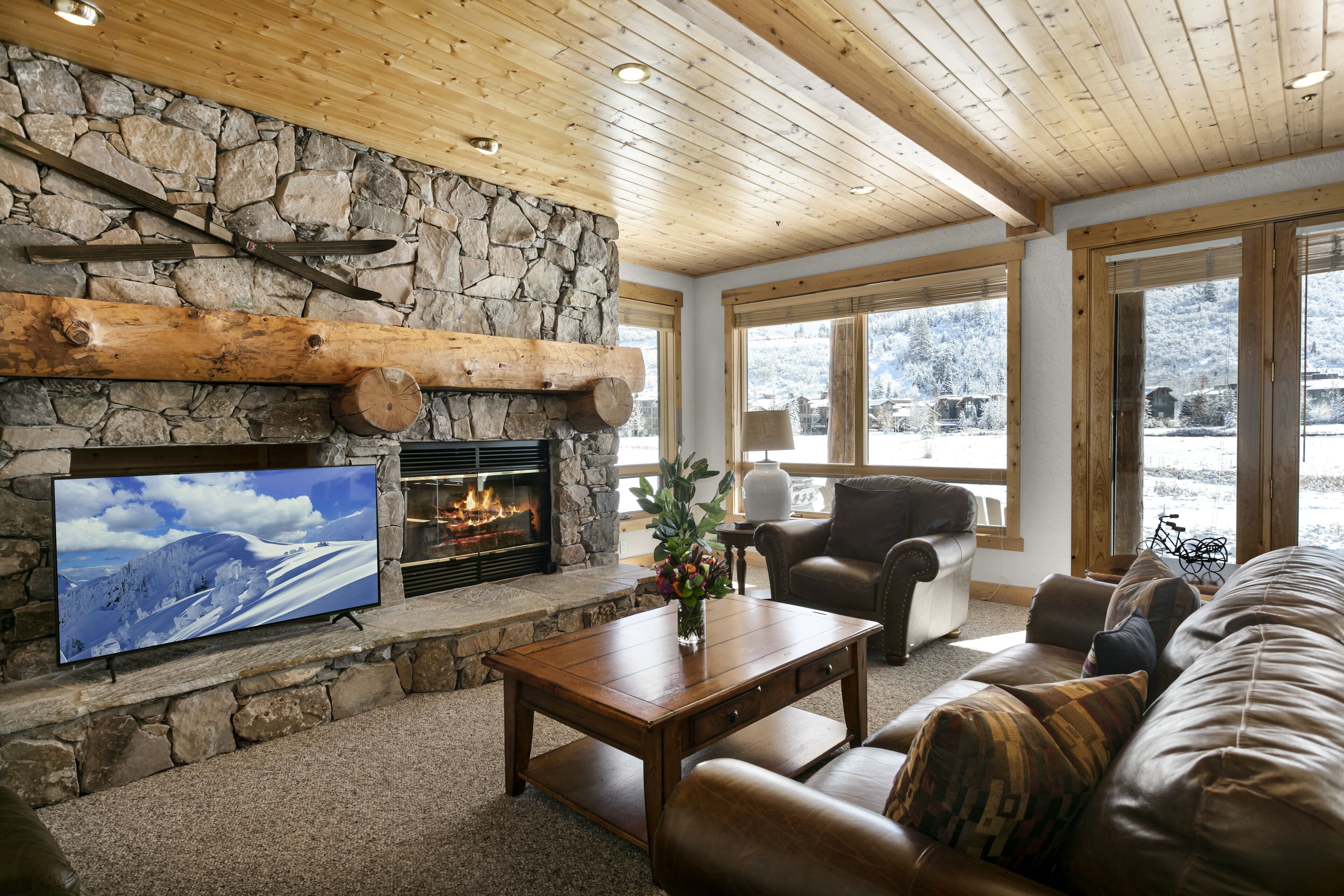 Condo, 3 Bedrooms | Living area