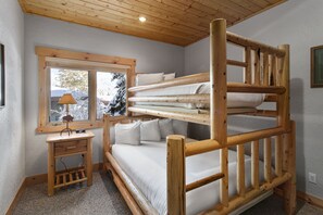 Kondominium, 3 kamar tidur | 3 kamar tidur, setrika/meja setrika, dan Wi-Fi gratis