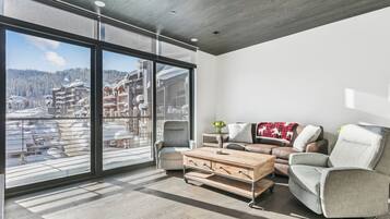 Condo, 2 Bedrooms | Living area | Smart TV