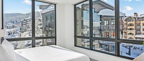 Condo, 2 Bedrooms | 2 bedrooms, iron/ironing board, free WiFi