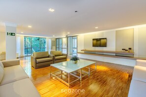 Basic Apartment | Interior