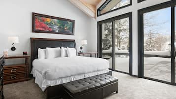 Casa, 5 quartos | 5 quartos, ferros/tábuas de passar roupa, Wi-Fi de cortesia