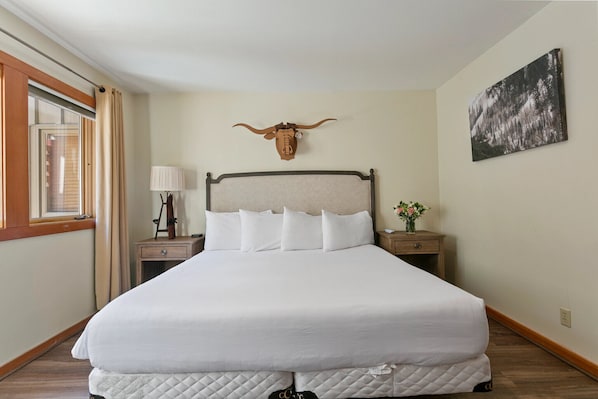 Condo, 2 Bedrooms