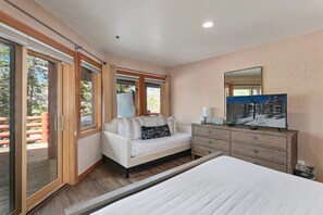 Condo, 2 Bedrooms | 2 bedrooms, iron/ironing board, free WiFi