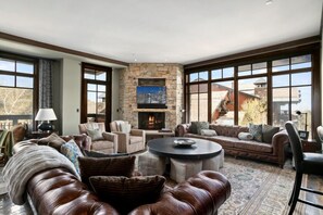 Condo, 3 Bedrooms | Living area | Smart TV