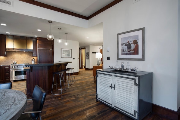 Condo, 2 Bedrooms | Private kitchen
