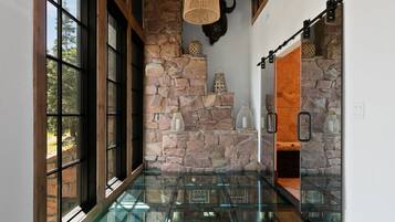 Condo, 4 Bedrooms | Interior