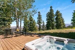 Condo, 4 Bedrooms | Outdoor spa tub