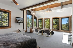 Condo, 4 Bedrooms