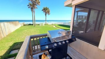 House, 3 Bedrooms | Terrace/patio