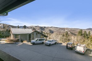 Condo, 4 Bedrooms | Property grounds