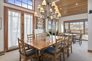 Condo, 4 Bedrooms | Dining