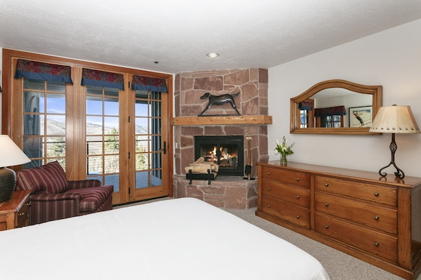 Condo, 4 Bedrooms