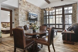 Condo, 2 habitaciones | Restaurantes