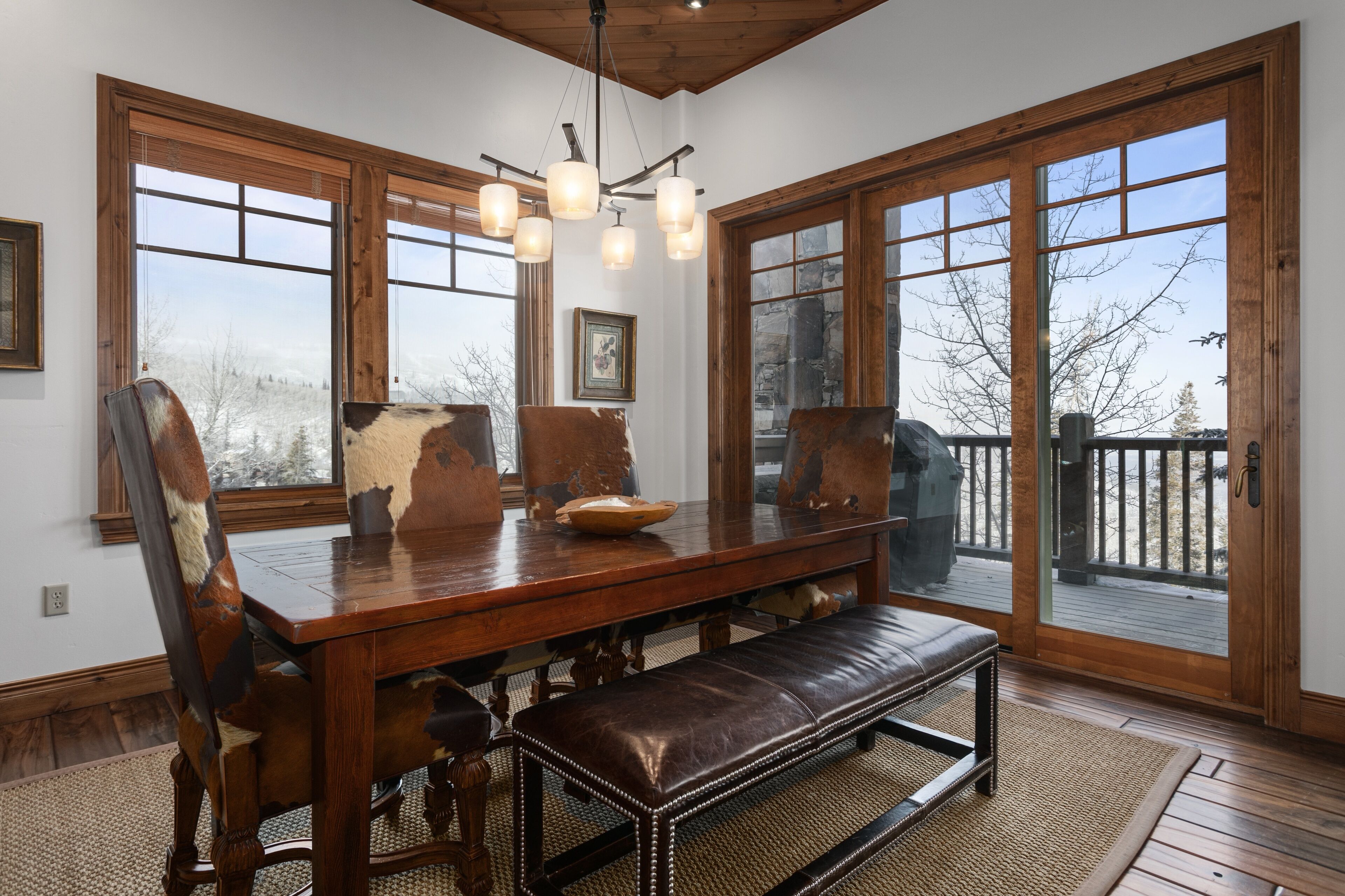 Kondominium, 3 kamar tidur | Tempat makan