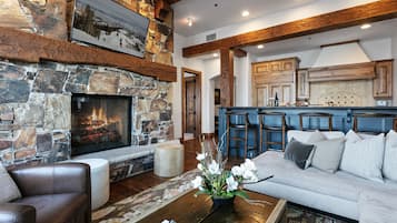 Condo, 3 Bedrooms | Living area | Smart TV