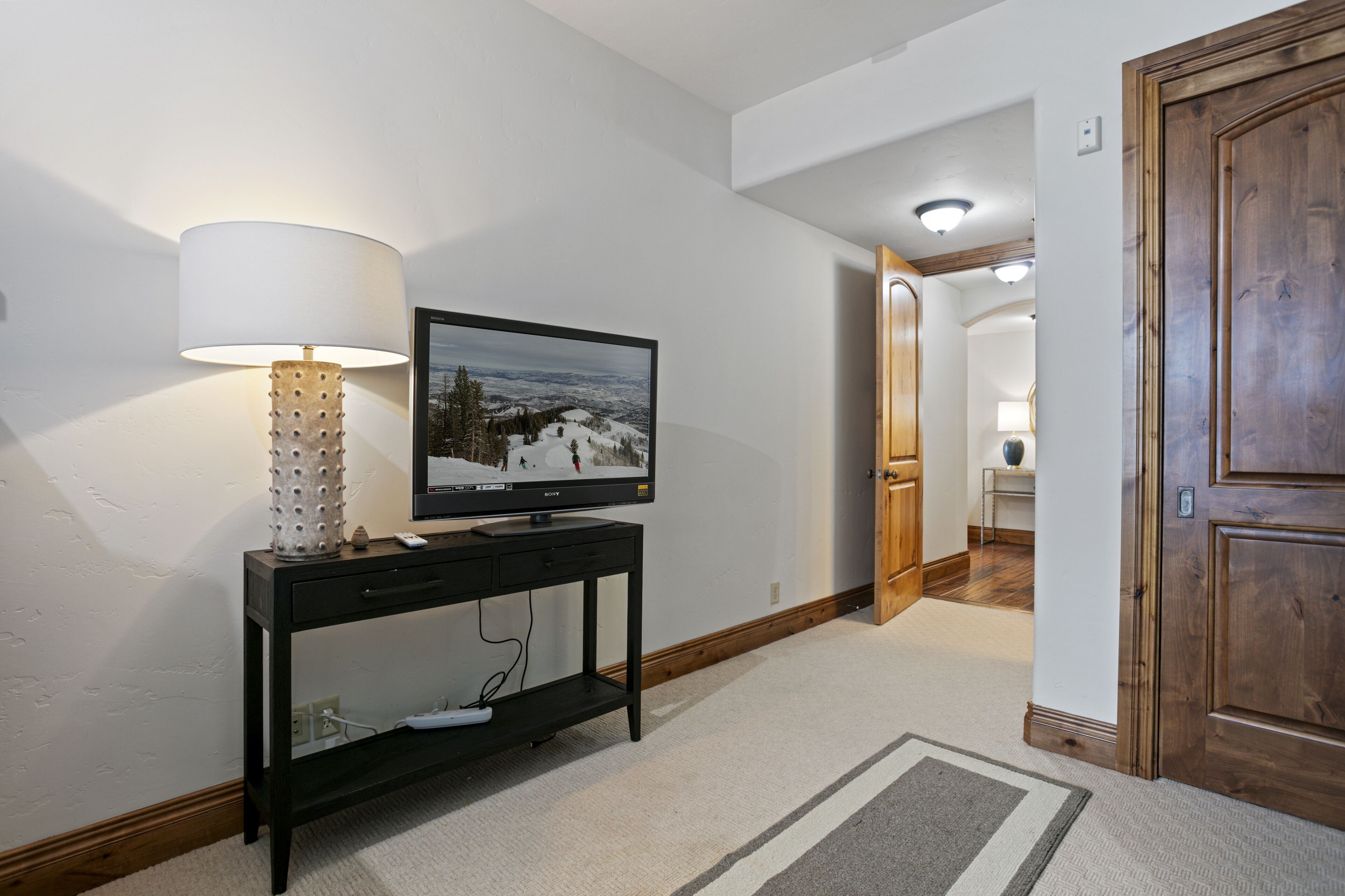 Condo, 3 Bedrooms | Interior