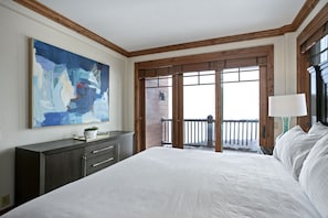 Apartment, 3 Schlafzimmer | 3 Schlafzimmer, laptopgeeigneter Arbeitsplatz, Bügeleisen/Bügelbrett