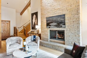 Appartamento, 4 camere da letto | Area soggiorno | Smart TV