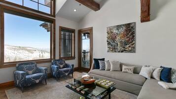 Condo, 4 Bedrooms | Living area | Smart TV