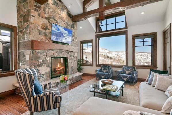 Condo, 4 Bedrooms | Living area