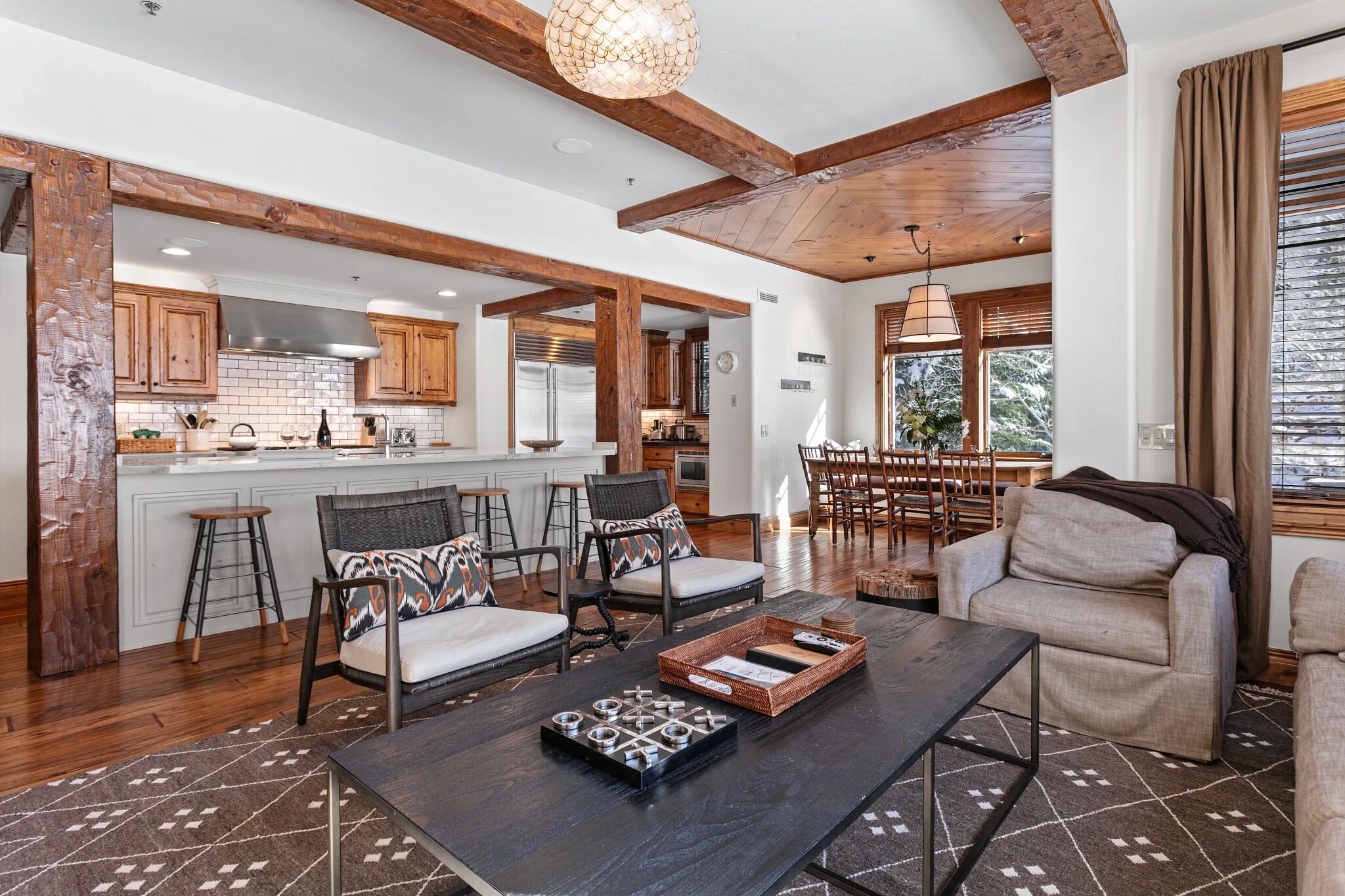 コンドミニアム 4 ベッドルーム | リビング エリア | スマートテレビ、ストリーミングサービス