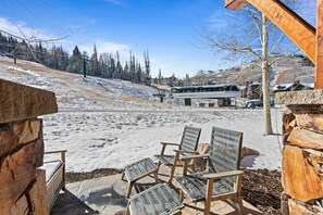 Apartment, 4 Schlafzimmer | Unterkunftsgelände