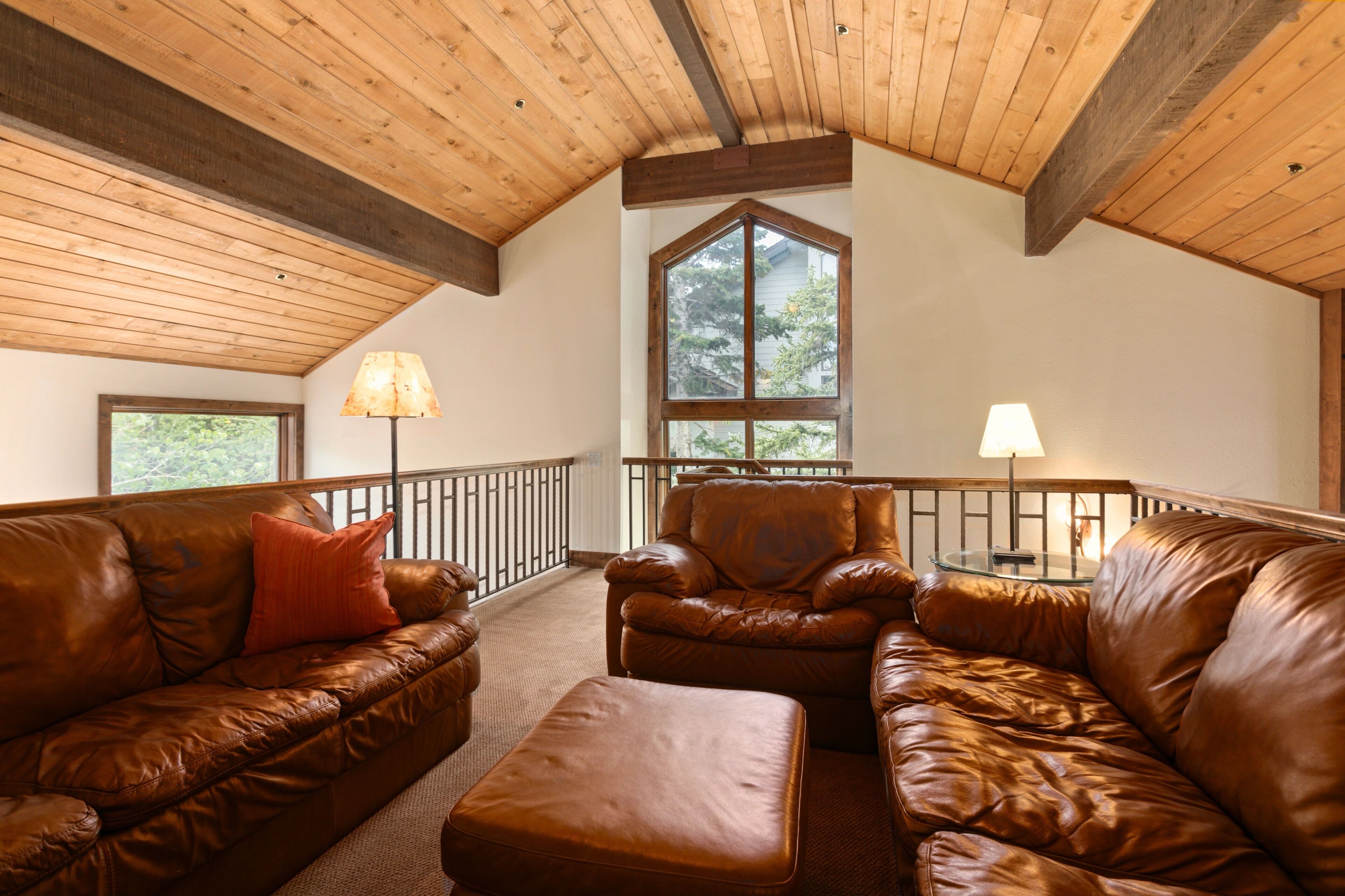 คอนโด, 3 ห้องนอน | บริเวณนั่งเล่น | สมาร์ททีวี