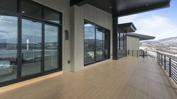 House, 5 Bedrooms | Property grounds