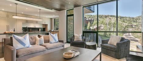Condo, 3 Bedrooms | Living area | Smart TV