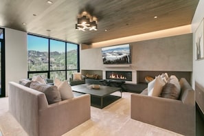 Condo, 3 Bedrooms | Living area