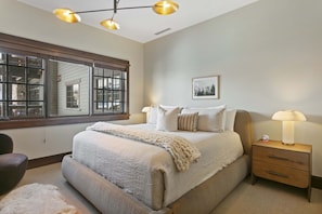 Condo, 2 Bedrooms