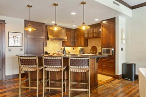 Condo, 2 Bedrooms | Private kitchen | Fridge, oven, coffee/tea maker, toaster - 306 - Two Bedroom Arrowleaf 2 Condo (Park City)