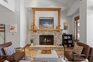 Condo, 3 Bedrooms | Interior