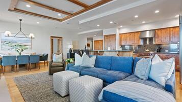 Condo, 3 Bedrooms | Living area | Smart TV