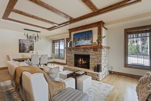 Living area - 106 - Three Bedroom Condo Shooting Star by Deer Valley Resort (Park City)
