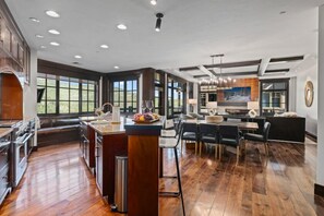 Condo, 3 Bedrooms | Dining - 301 - Three Bedroom Flagstaff 3 Condo (Park City)