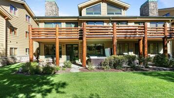 Condo, 3 phòng ngủ | Ngoại thất