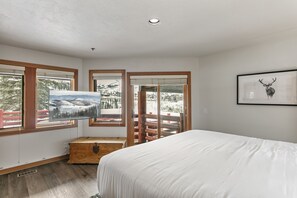 Condo, 2 Bedrooms