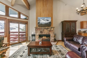 Living area - 11 - Two Bedroom Condo with Spa Enclave by Deer Valley Resort (Park City)