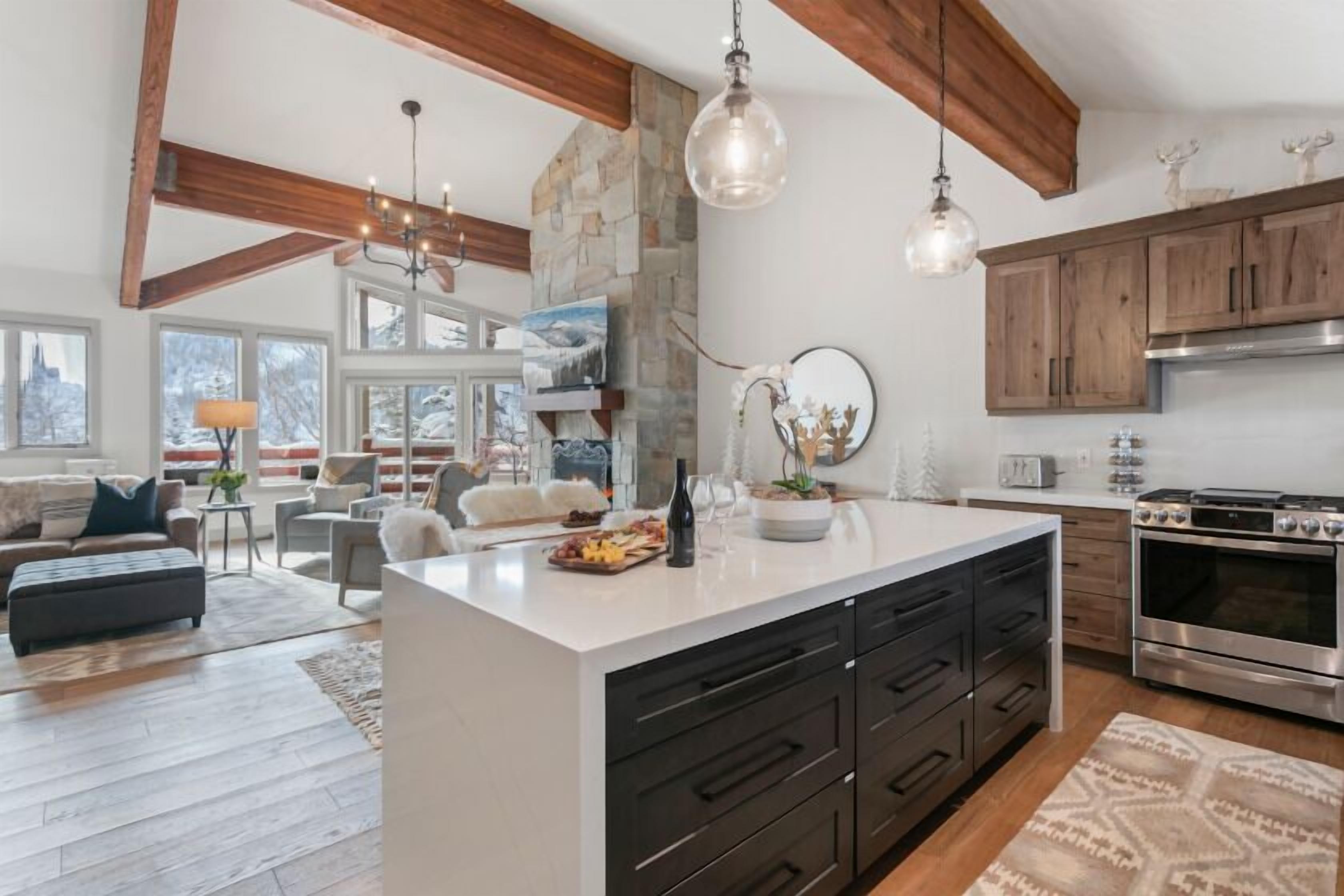 Condo, 2 Bedrooms | Interior